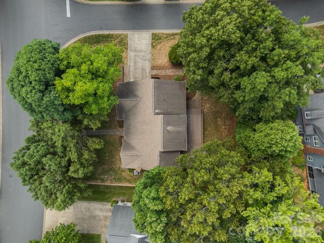 6632 Elmstone Drive, Charlotte, NC 28277