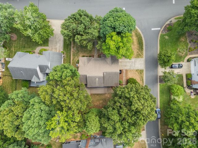 6632 Elmstone Drive, Charlotte, NC 28277