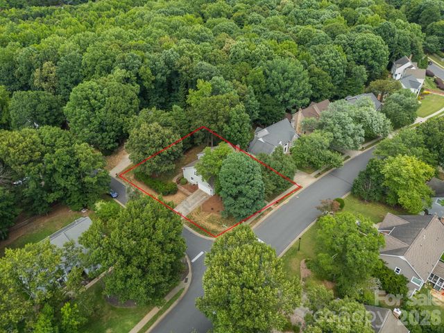 6632 Elmstone Drive, Charlotte, NC 28277