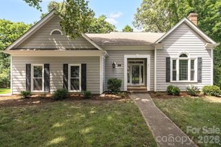 6632 Elmstone Drive, Charlotte, NC 28277