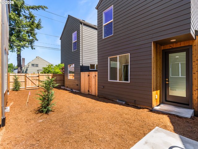 7560 N Emerald Ave, Portland, OR 97217