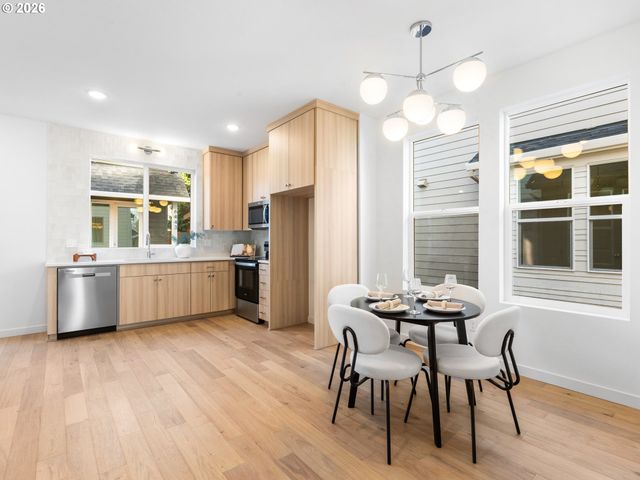 7560 N Emerald Ave, Portland, OR 97217