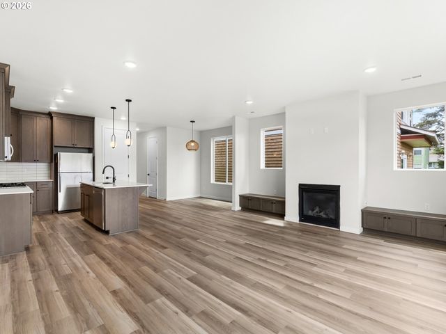 7560 N Emerald Ave, Portland, OR 97217