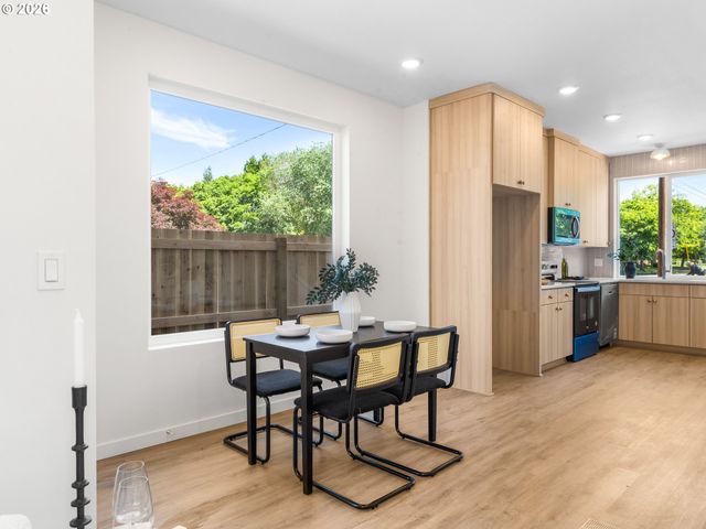 7560 N Emerald Ave, Portland, OR 97217