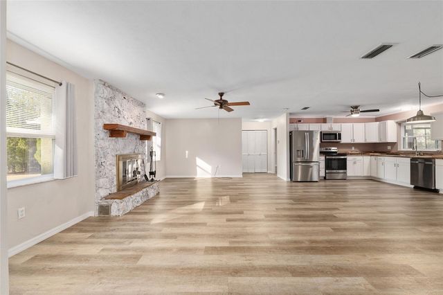 9025 SW 215TH AVENUE, Dunnellon, FL 34431