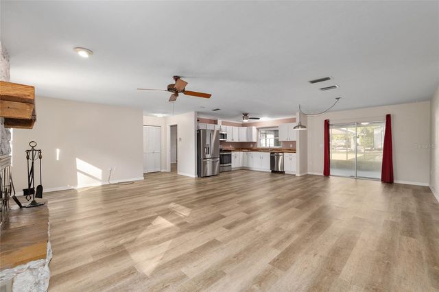 9025 SW 215TH AVENUE, Dunnellon, FL 34431