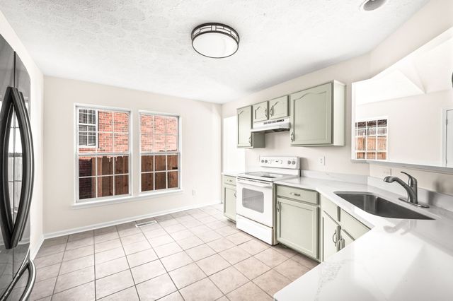 1304 W Running Brook Rd, Nashville, TN 37209