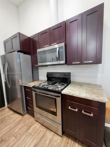 2566 N Nob Hill Road, Sunrise, FL 33322