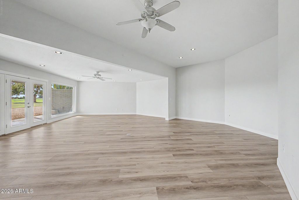 10189 W PINEAIRE Drive, Sun City, AZ 85351 — photo 2