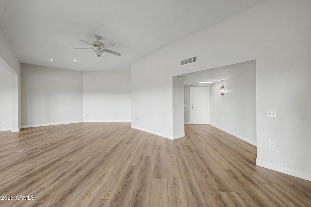 10189 W PINEAIRE Drive, Sun City, AZ 85351 — photo 4