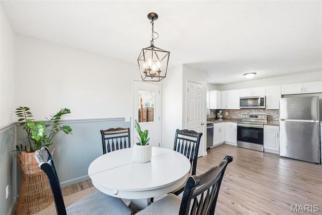 605 Cherry Lane, Warrenton, MO 63383