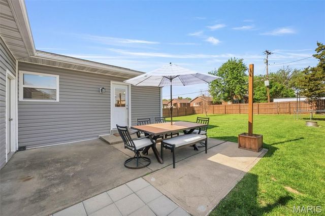 605 Cherry Lane, Warrenton, MO 63383