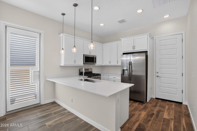 3228 E SADDLETREE Way, San Tan Valley, AZ 85140