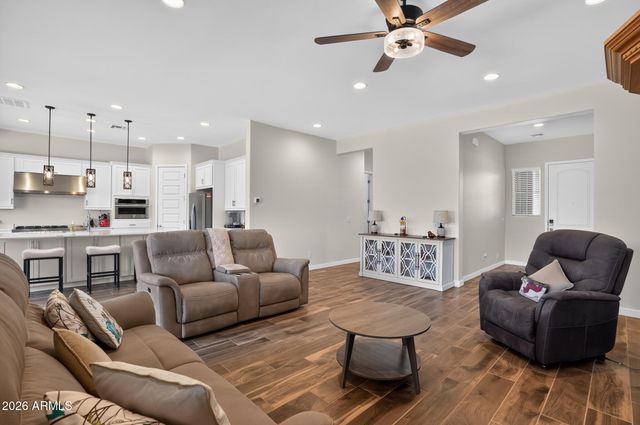 3228 E SADDLETREE Way, San Tan Valley, AZ 85140