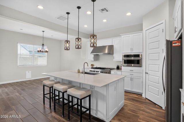 3228 E SADDLETREE Way, San Tan Valley, AZ 85140
