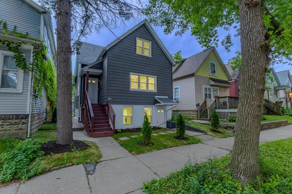 2833 N Weil STREET, Milwaukee, WI 53212
