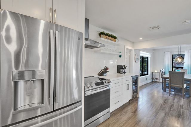 310 SE 13th Court, Pompano Beach, FL 33060