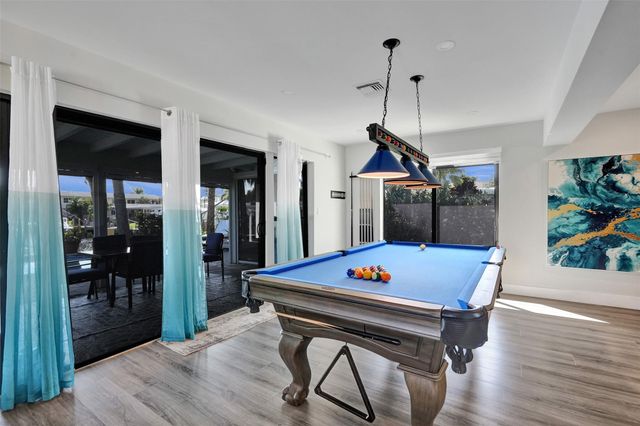 310 SE 13th Court, Pompano Beach, FL 33060