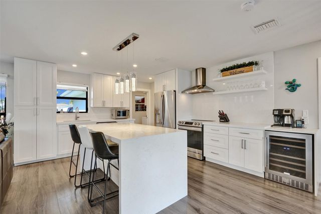 310 SE 13th Court, Pompano Beach, FL 33060