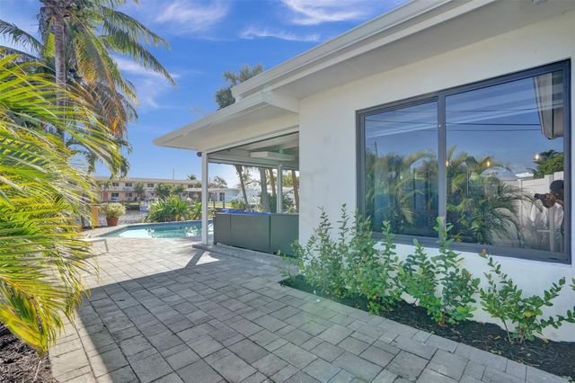 310 SE 13th Court, Pompano Beach, FL 33060