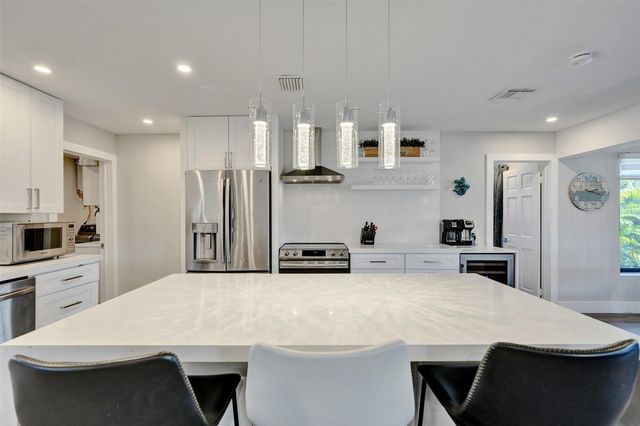 310 SE 13th Court, Pompano Beach, FL 33060