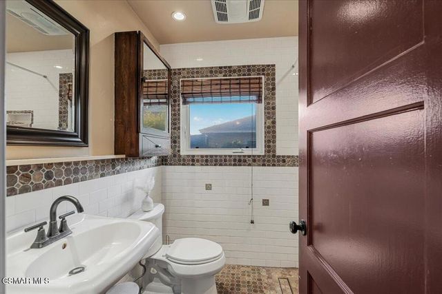 176 N Mills Road, Ventura, CA 93003