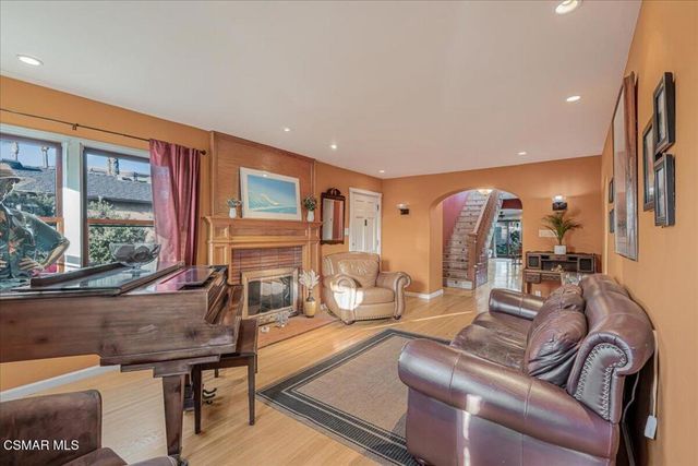 176 N Mills Road, Ventura, CA 93003