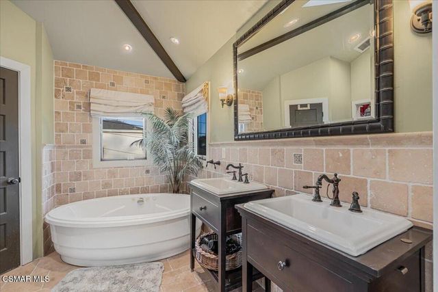 176 N Mills Road, Ventura, CA 93003