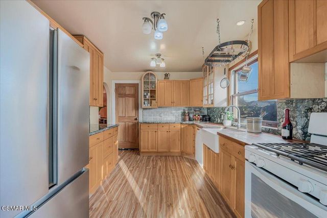 176 N Mills Road, Ventura, CA 93003