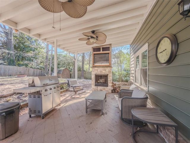 866 Foxfire Drive, Lawrenceville, GA 30044