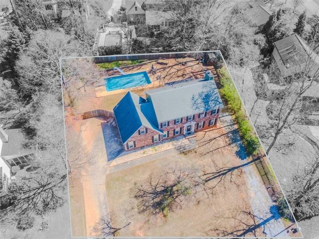 866 Foxfire Drive, Lawrenceville, GA 30044