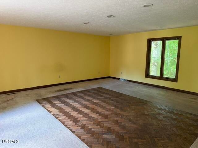 733 Blakley Drive, Kingsport, TN 37664
