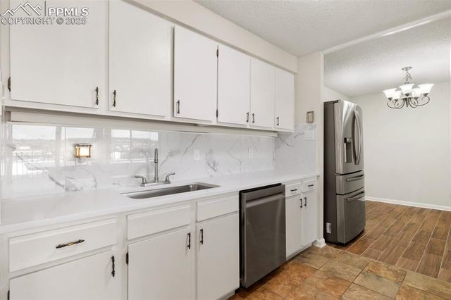 411 Lakewood Circle B430, Colorado Springs, CO 80910