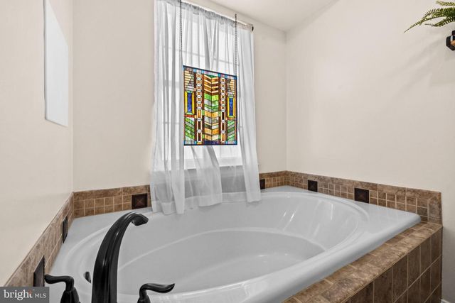 49 LITTLE OAK RD, Fredericksburg, VA 22405