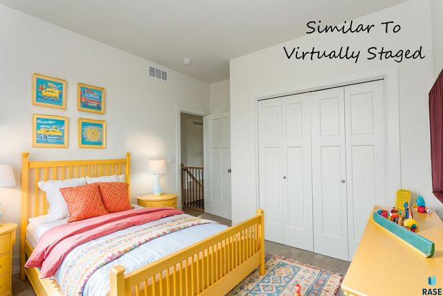 209 Plainside Ave, Harrisburg, SD 57032