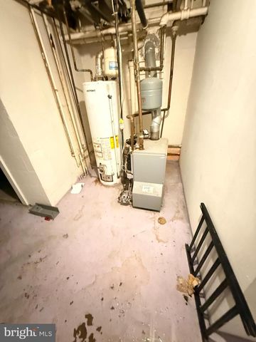 2708 E OLIVER ST, Baltimore, MD 21213
