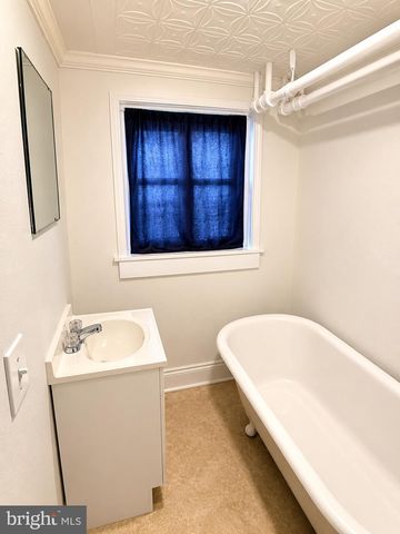 2708 E OLIVER ST, Baltimore, MD 21213