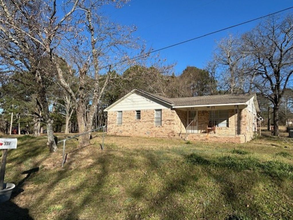 307 Damascus Road, Russellville, AR 72802