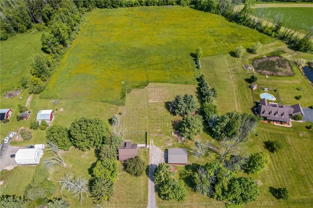 2041 Sherburne Road, Walworth, NY 14568