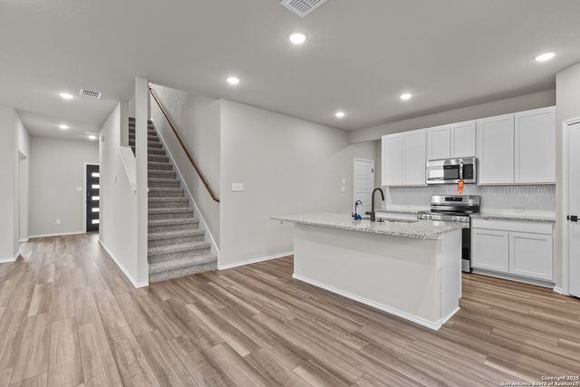 10215 Red London, San Antonio, TX 78239