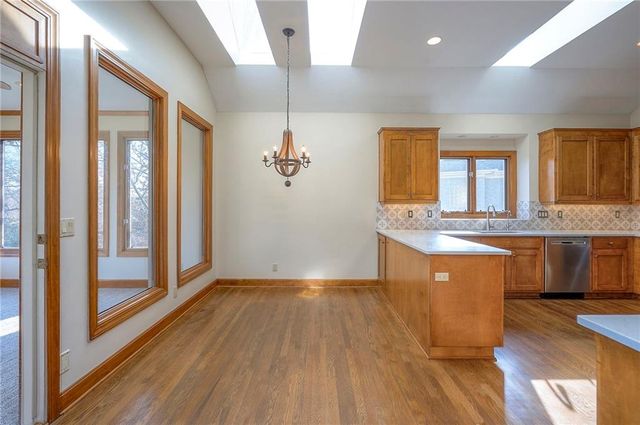 12549 Connell Drive, Overland Park, KS 66213