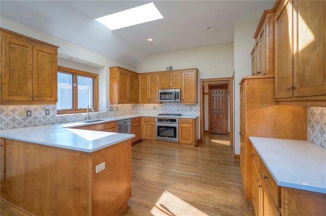 12549 Connell Drive, Overland Park, KS 66213