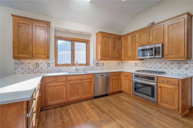 12549 Connell Drive, Overland Park, KS 66213