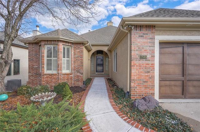 12549 Connell Drive, Overland Park, KS 66213