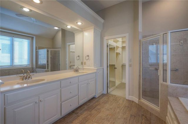 12549 Connell Drive, Overland Park, KS 66213