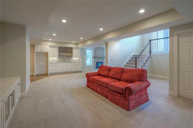 12549 Connell Drive, Overland Park, KS 66213