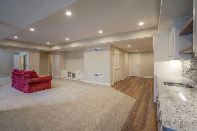 12549 Connell Drive, Overland Park, KS 66213