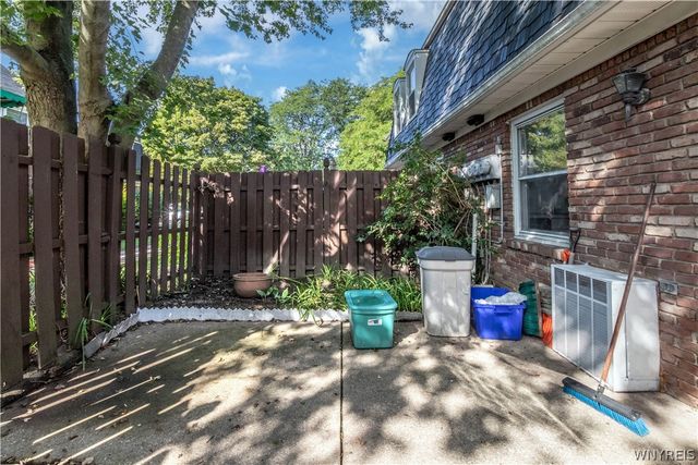 25 Oakbrook Drive C, Amherst, NY 14221
