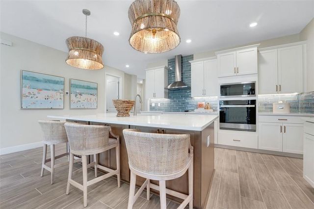 981 FIESTA KEY CIRCLE, Lady Lake, FL 32159