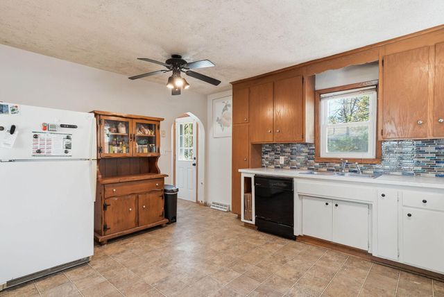 740 Manor Drive NE, Spring Lake Park, MN 55432